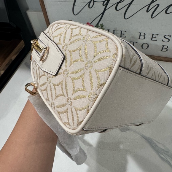 Beautiful New W/Tags Michael Kors Mini Boston Bag - Picture 11 of 13